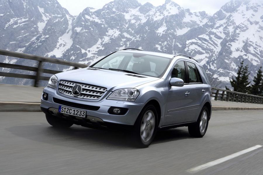  Mercedes-Benz ML-Class 2006 года  (фото 24 из 400)